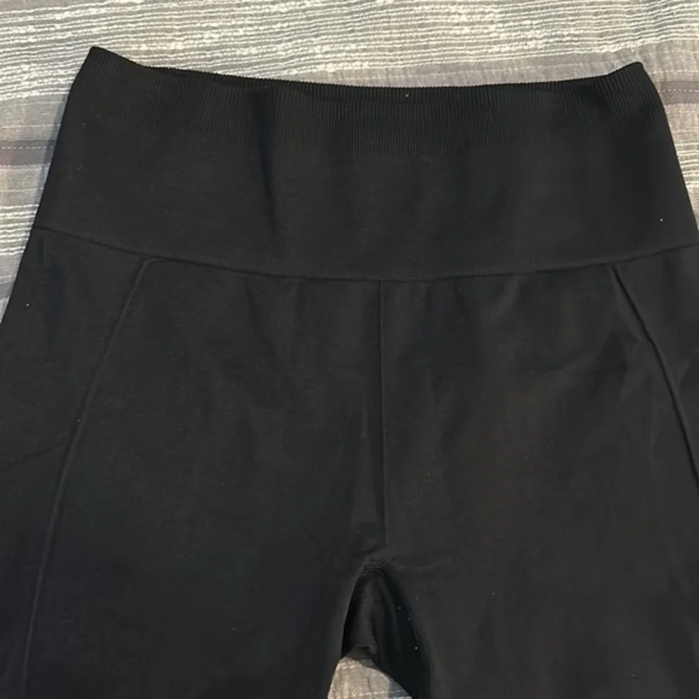 Fabletics Black High Waisted Leggings Gym Activewear Active Size Small EUC #7566